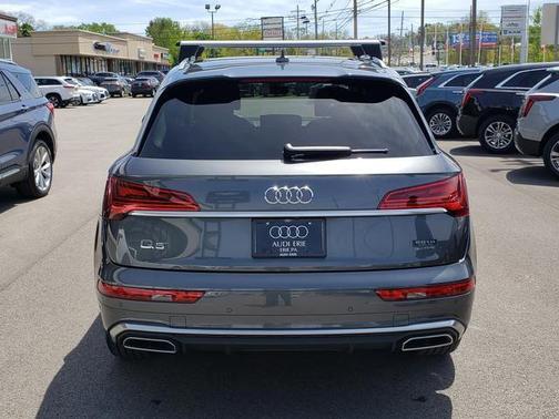 Daytona Gray Pearl Effect 2023 Audi Q5 45 S line Premium Plus