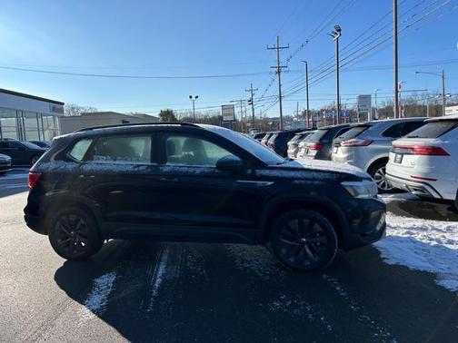 2022 Volkswagen Taos S