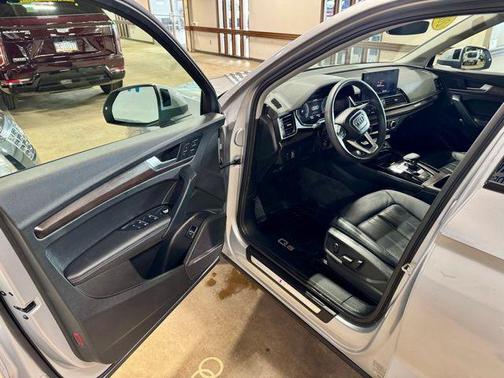 2023 Audi Q5 45 S line Premium Plus