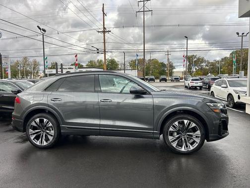 2026 Audi Q8 55 Premium Plus