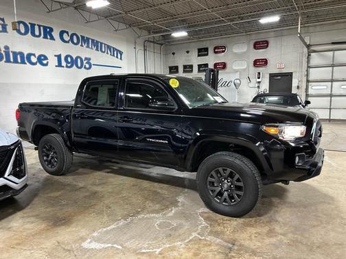 2022 Toyota Tacoma SR