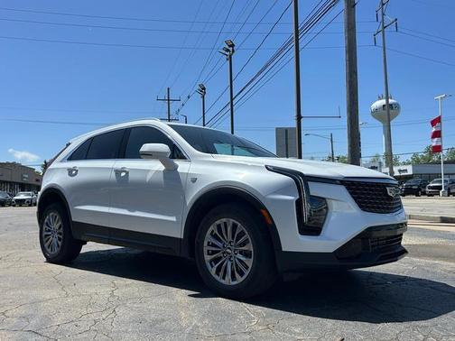 2024 Cadillac XT4 Premium Luxury