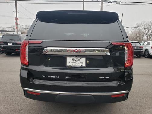 2023 GMC Yukon XL SLT