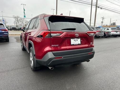 2022 Toyota RAV4 XLE