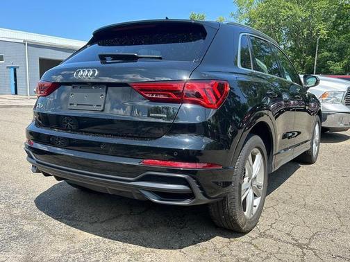 2022 Audi Q3 45 S line Premium