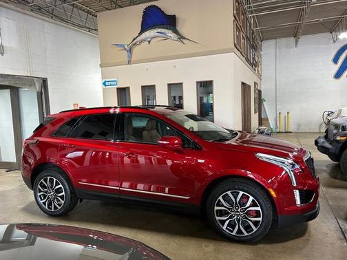2025 Cadillac XT5 Sport
