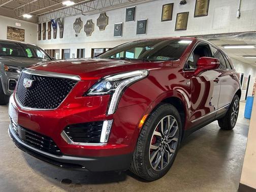 2025 Cadillac XT5 Sport