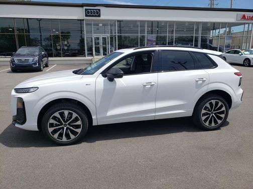 Arkona White 2026 Audi Q3 TFSI quattro S tronic