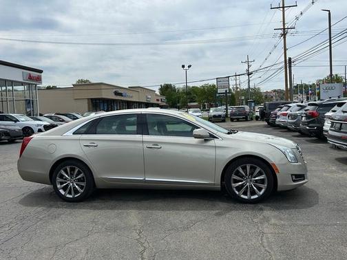 2015 Cadillac XTS Standard