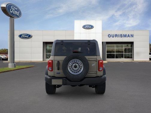 DESERT SAND 2026 Ford Bronco Base