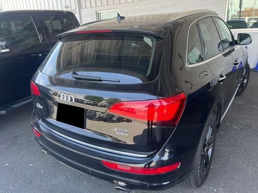 Brilliant Black 2017 Audi Q5 2.0T Premium