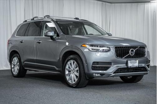 2019 Volvo XC90 T6 Momentum