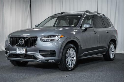 2019 Volvo XC90 T6 Momentum