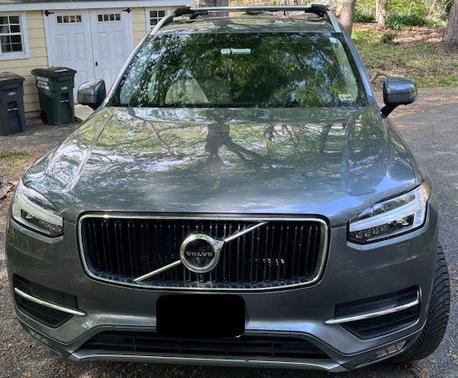 2019 Volvo XC90 T6 Momentum