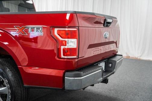 Photo 5 of 40 of 2020 Ford F-150 XLT