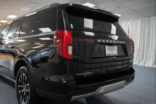 AGATE BLACK METALLIC 2025 Ford Expedition Max Platinum