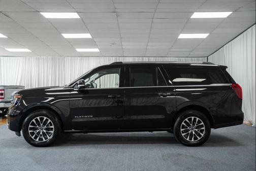 AGATE BLACK METALLIC 2025 Ford Expedition Max Platinum