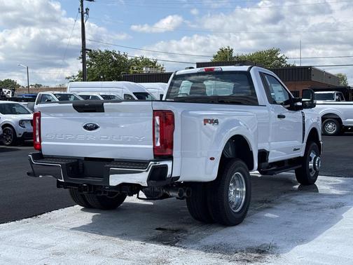 OXFORD WHITE 2026 Ford F-350 XL