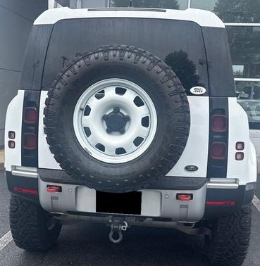 Fuji White 2022 Land Rover Defender 110 SE