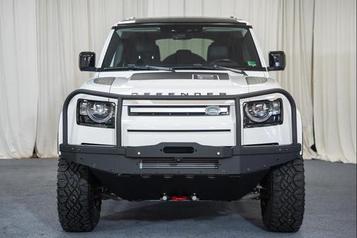 Fuji White 2022 Land Rover Defender 110 SE