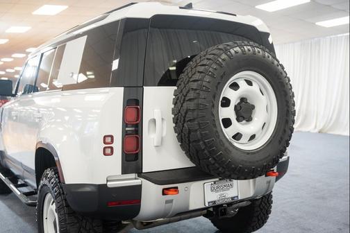 Fuji White 2022 Land Rover Defender 110 SE