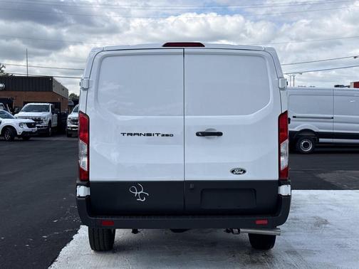 OXFORD WHITE 2026 Ford Transit-250 Base
