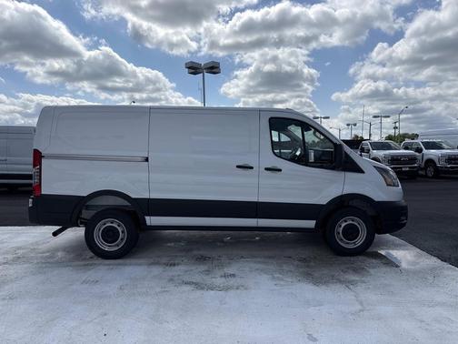 OXFORD WHITE 2026 Ford Transit-250 Base