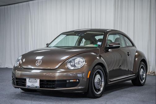 Toffee Brown Metallic 2013 Volkswagen Beetle 2.5L