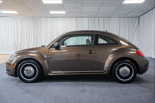 Toffee Brown Metallic 2013 Volkswagen Beetle 2.5L