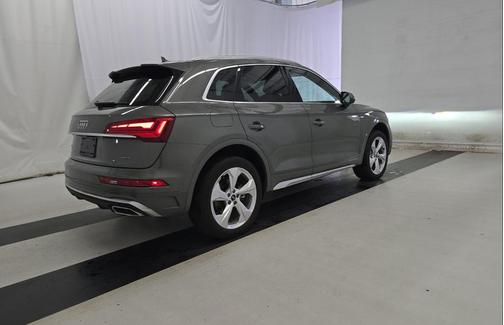 Chronos Gray Metallic 2023 Audi Q5 45 S line Premium Plus