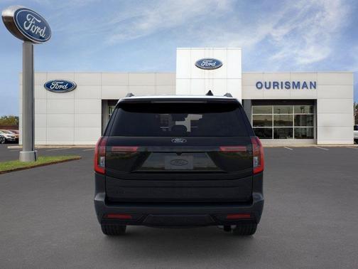 Agate Black Metallic 2026 Ford Expedition Platinum