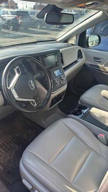 2020 Toyota Sienna XLE