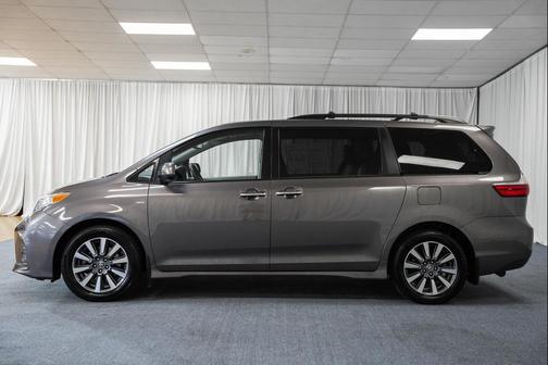 Predawn Gray Mica 2020 Toyota Sienna XLE