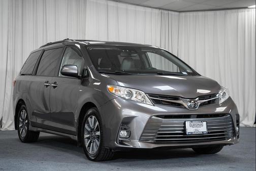 Predawn Gray Mica 2020 Toyota Sienna XLE