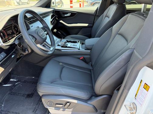 Carrara White 2025 Audi Q8 55 Premium Plus