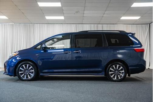 2019 Toyota Sienna Limited Premium