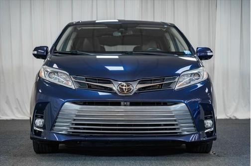 2019 Toyota Sienna Limited Premium