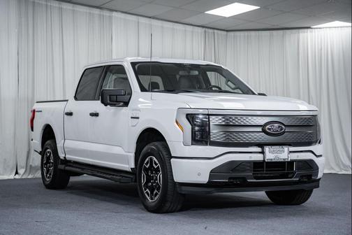 2022 Ford F-150 Lightning XLT