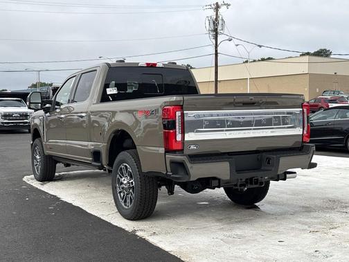 Marsh Gray 2027 Ford F-250 Platinum