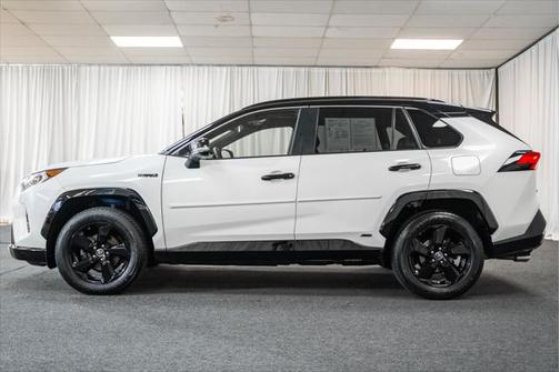 2019 Toyota RAV4 Hybrid SE