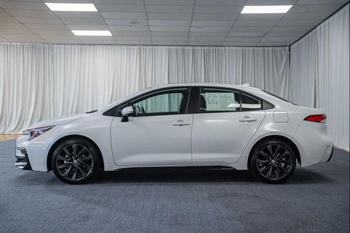 Wind Chill Pearl 2025 Toyota Corolla SE