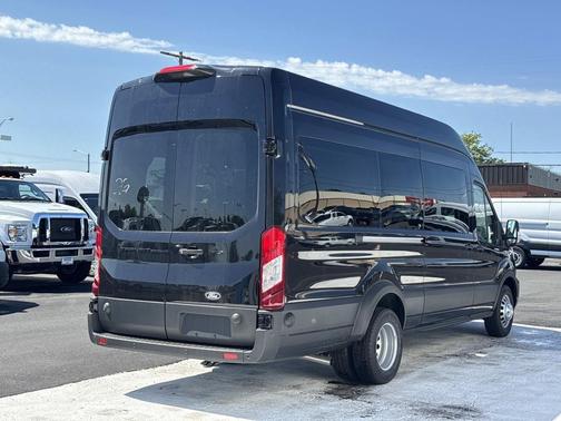 AGATE BLACK METALLIC 2026 Ford Transit-350 XLT