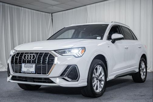Glacier White Metallic 2023 Audi Q3 45 S line Premium Plus