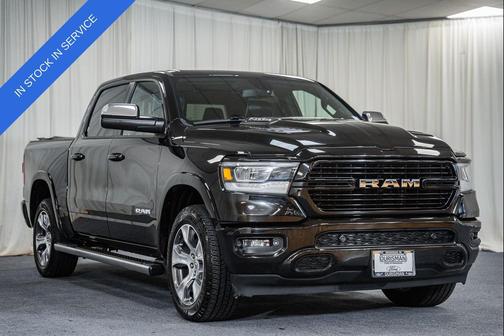Diamond Black Crystal Pearlcoat 2020 RAM 1500 Laramie