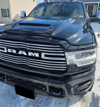 2023 RAM 2500 Laramie Crew Cab 4x4 6'4' Box