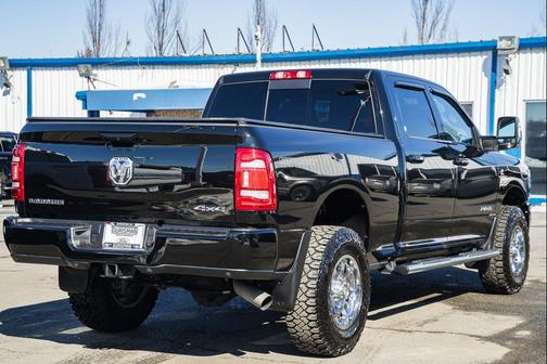 2023 RAM 2500 Laramie Crew Cab 4x4 6'4' Box