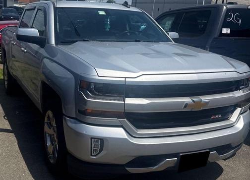 Silver Ice Metallic 2017 Chevrolet Silverado 1500 2LT