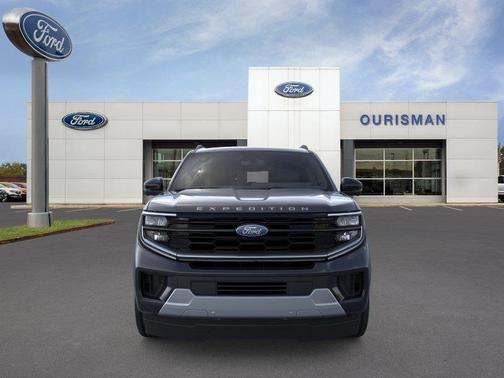 Agate Black Metallic 2026 Ford Expedition Max Platinum