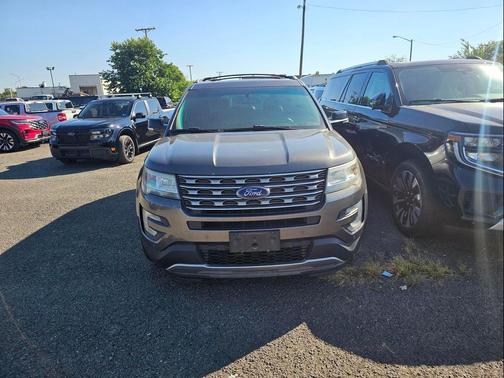 MAGNETIC METALLIC 2016 Ford Explorer XLT
