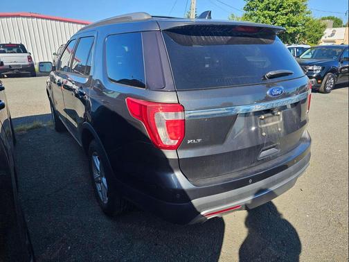 MAGNETIC METALLIC 2016 Ford Explorer XLT